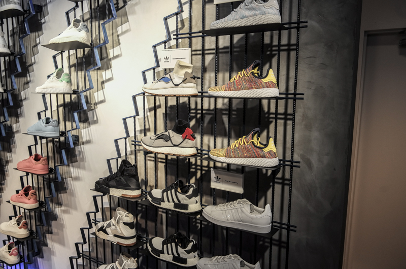 adidas originals store toronto 389 queen street west toronto
