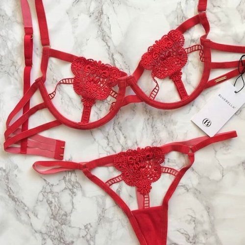 The 9 Best Toronto Lingerie Boutiques And Brands
