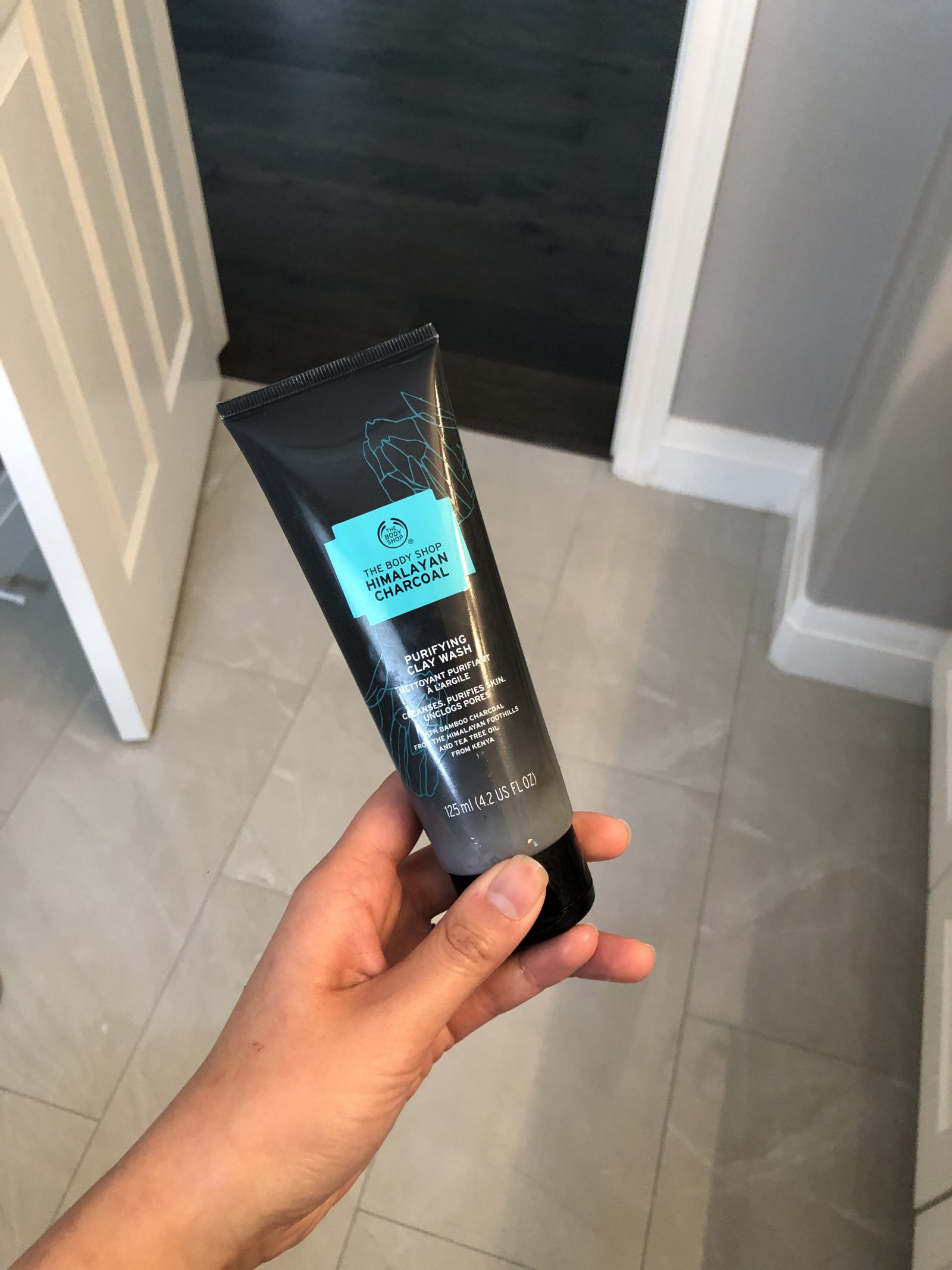 The 18 Face Wash I'm Obsessed With Himalyan Charcoal Clay Wash
