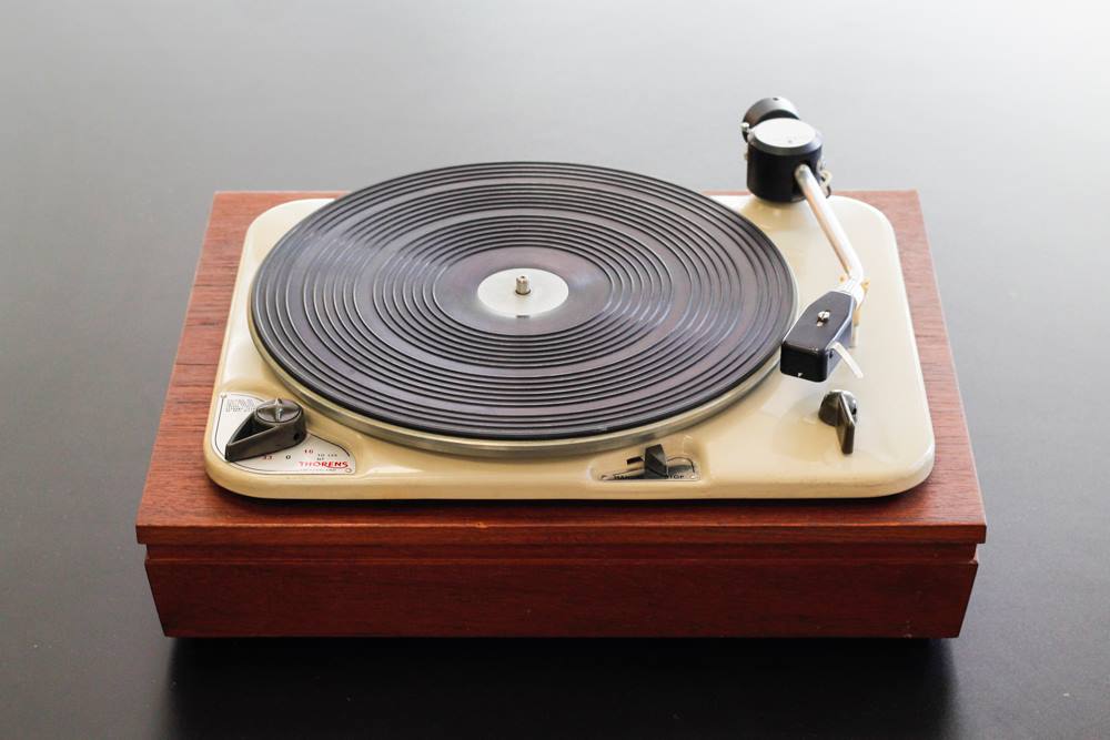 Guff Furniture Store In Leslieville StyleDemocracy