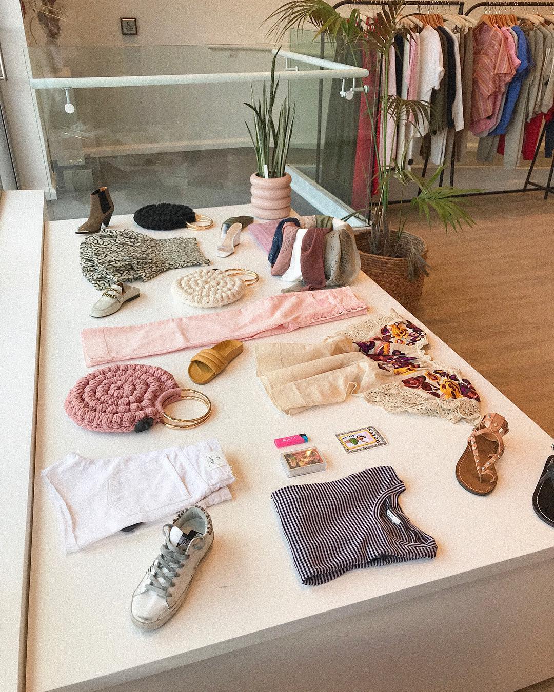 High End Purses Canada Map