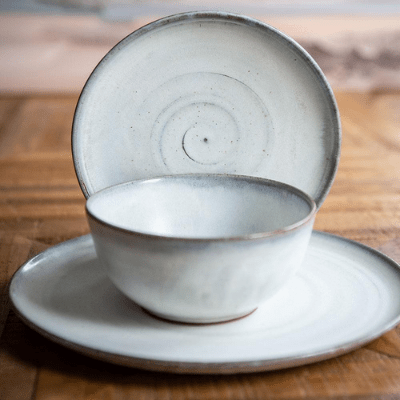 Pottery Dinnerware Set (18 pieces)