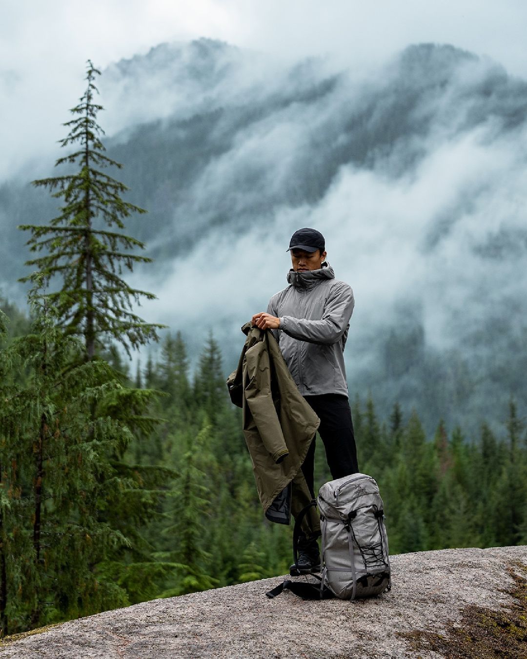 8 Of The Best Online Outlet Stores For Awesome Activewear