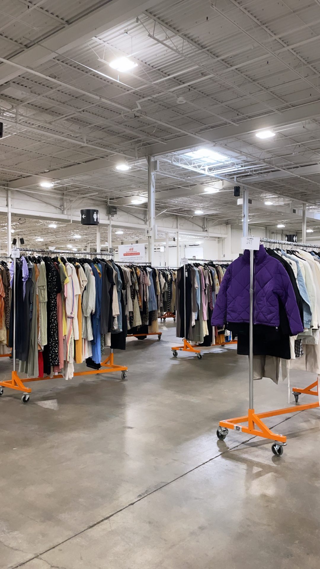 SaleSpy Behind The Scenes At The H&M Warehouse Sale