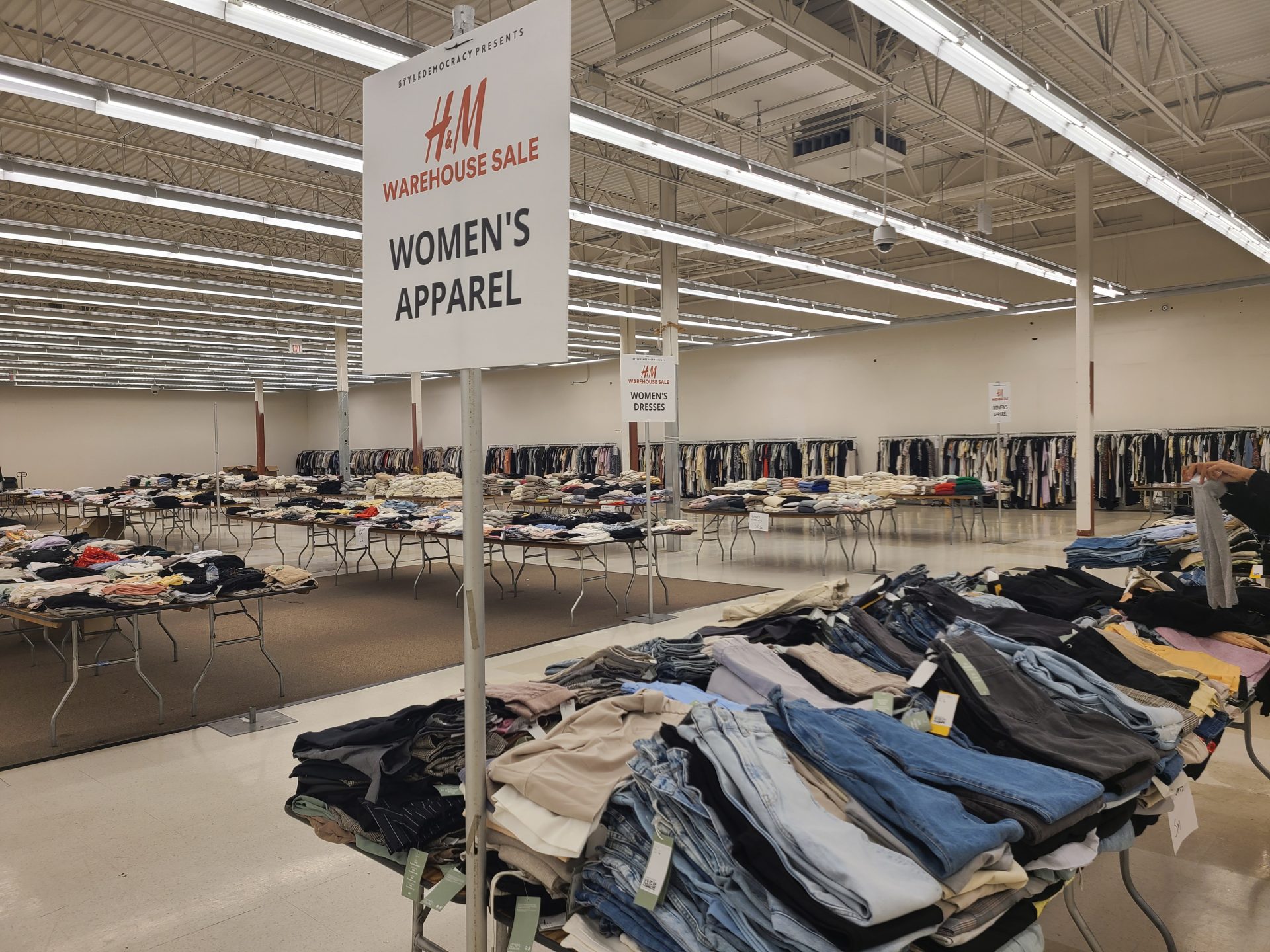 SaleSpy Behind The Scenes At The H&M Vancouver Warehouse Sale